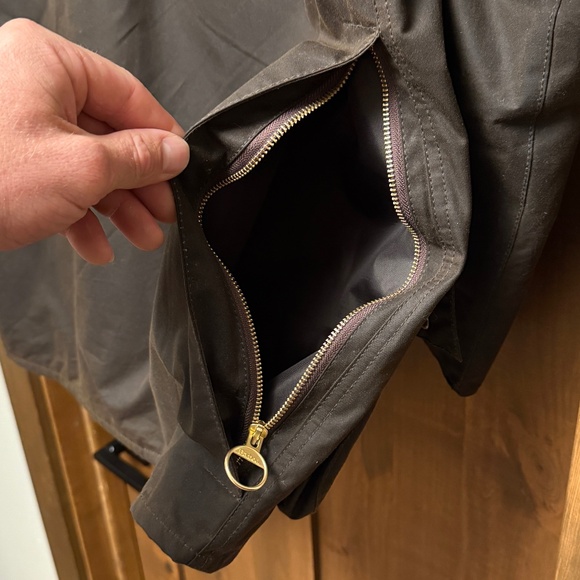 Barbour Classic Beaufort Waxed Jacket - Picture 11 of 14